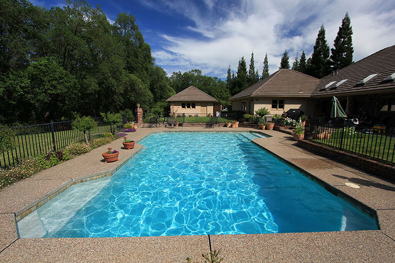 Salt & Pepper StoneScapes Pool Finishes Mini Pebbles