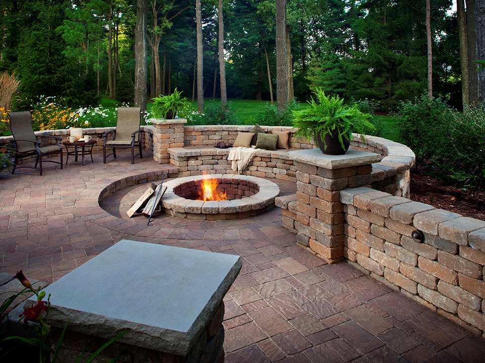 Backyard Square Retaining Wall Around